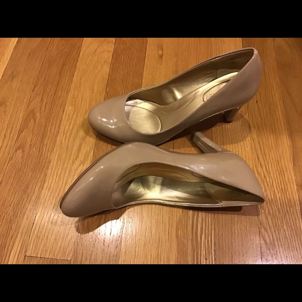 Bandolino Patent Leather Heels
